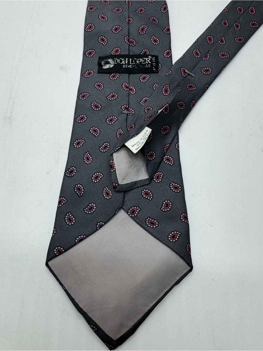 Vintage Don Loper Brown Beverly Hills Paisley Men’s Tie 100% Silk. # 0129